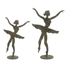 Carica l'immagine nel visualizzatore di Gallery, Ballerina decorativa
