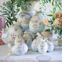 Carica l'immagine nel visualizzatore di Gallery, Uovo decorativo con confezione regalo
