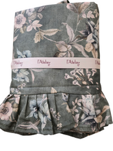 Carica l'immagine nel visualizzatore di Gallery, Tovaglia resinata
